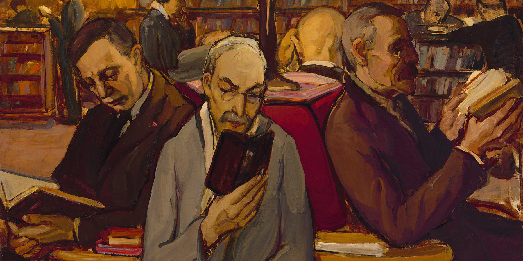 A library reading room with 5 seated men reading on all sides of a 5-sided chair, forming a pyramid shape. A lamp in the middle of the chair’s table and others are reading either standing up or sitting down behind them with shelves of books all around. 