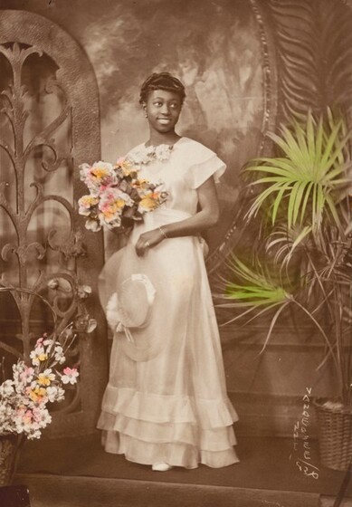 James Van Der Zee, Portrait of a Young Woman, 1930