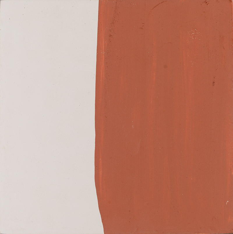 Demonstration image of the application of preparatory layers for painting: gesso (left) and bole over gesso (right)